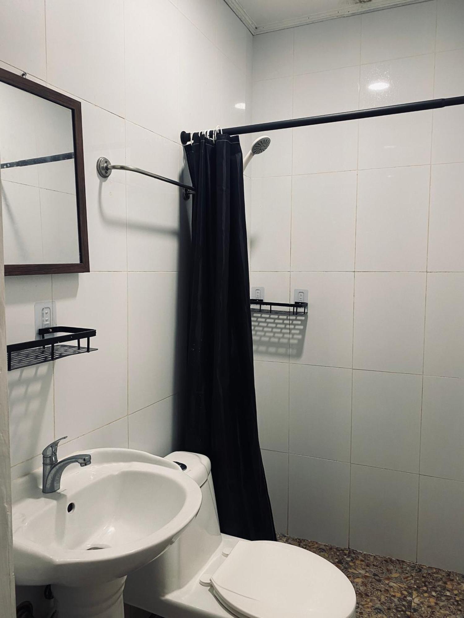 Lakayo Hillside Apartelle San Juan  Luaran gambar