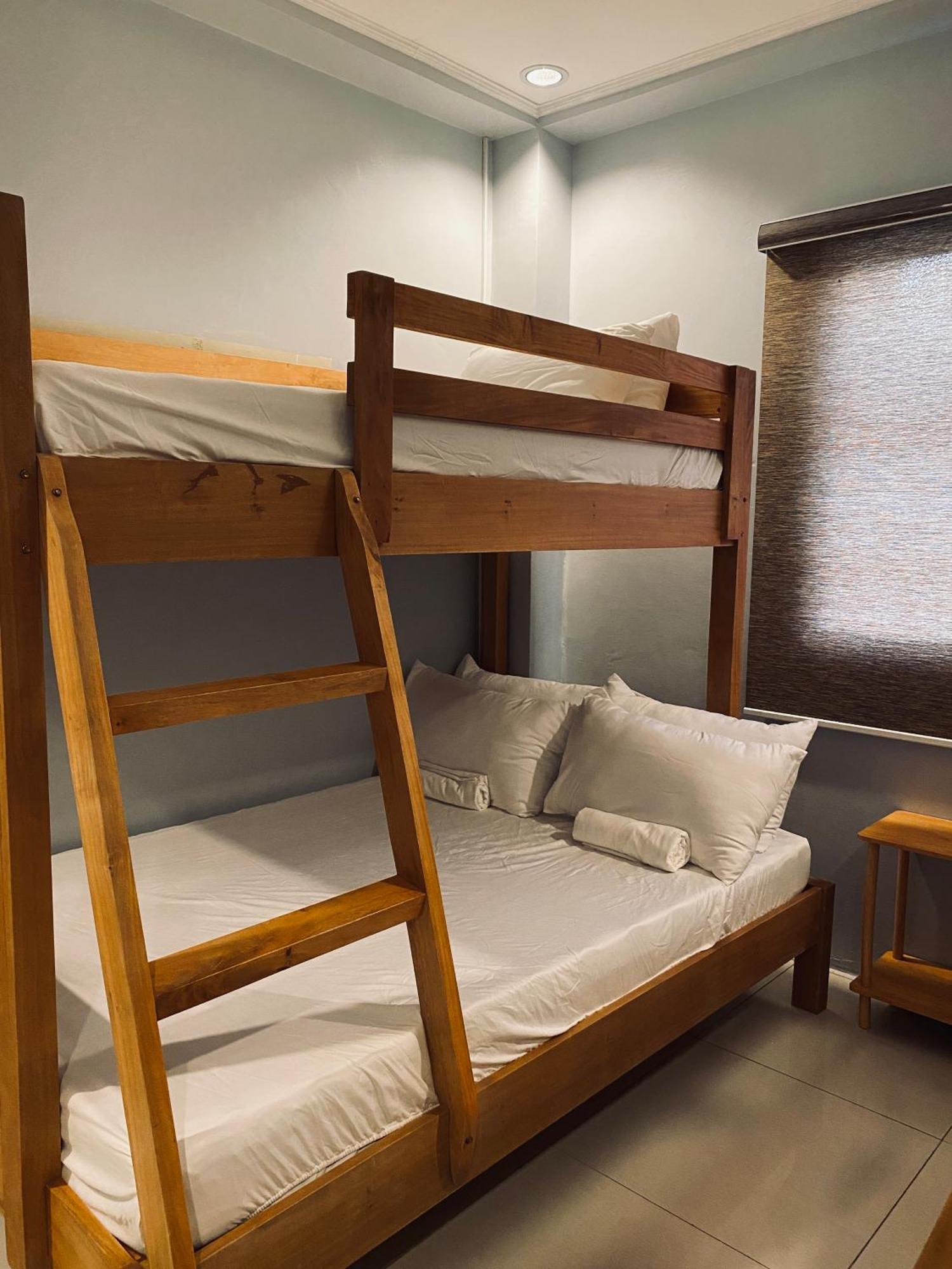 Lakayo Hillside Apartelle San Juan  Luaran gambar