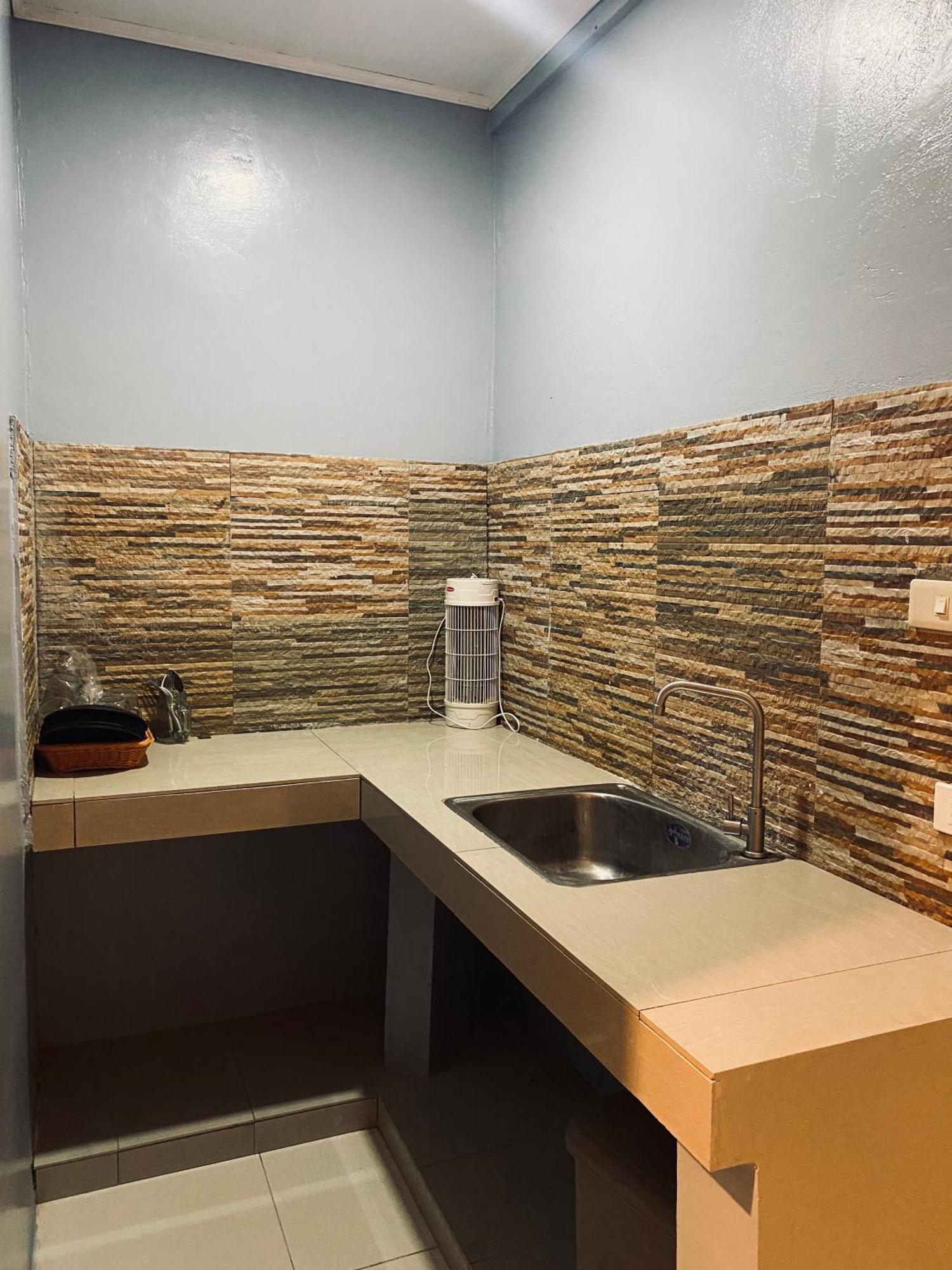Lakayo Hillside Apartelle San Juan  Luaran gambar