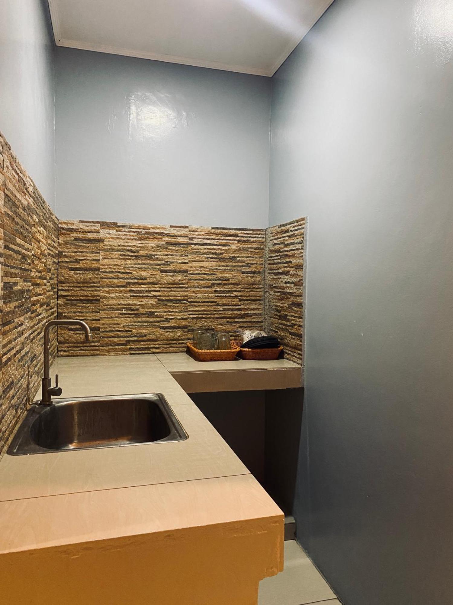 Lakayo Hillside Apartelle San Juan  Luaran gambar