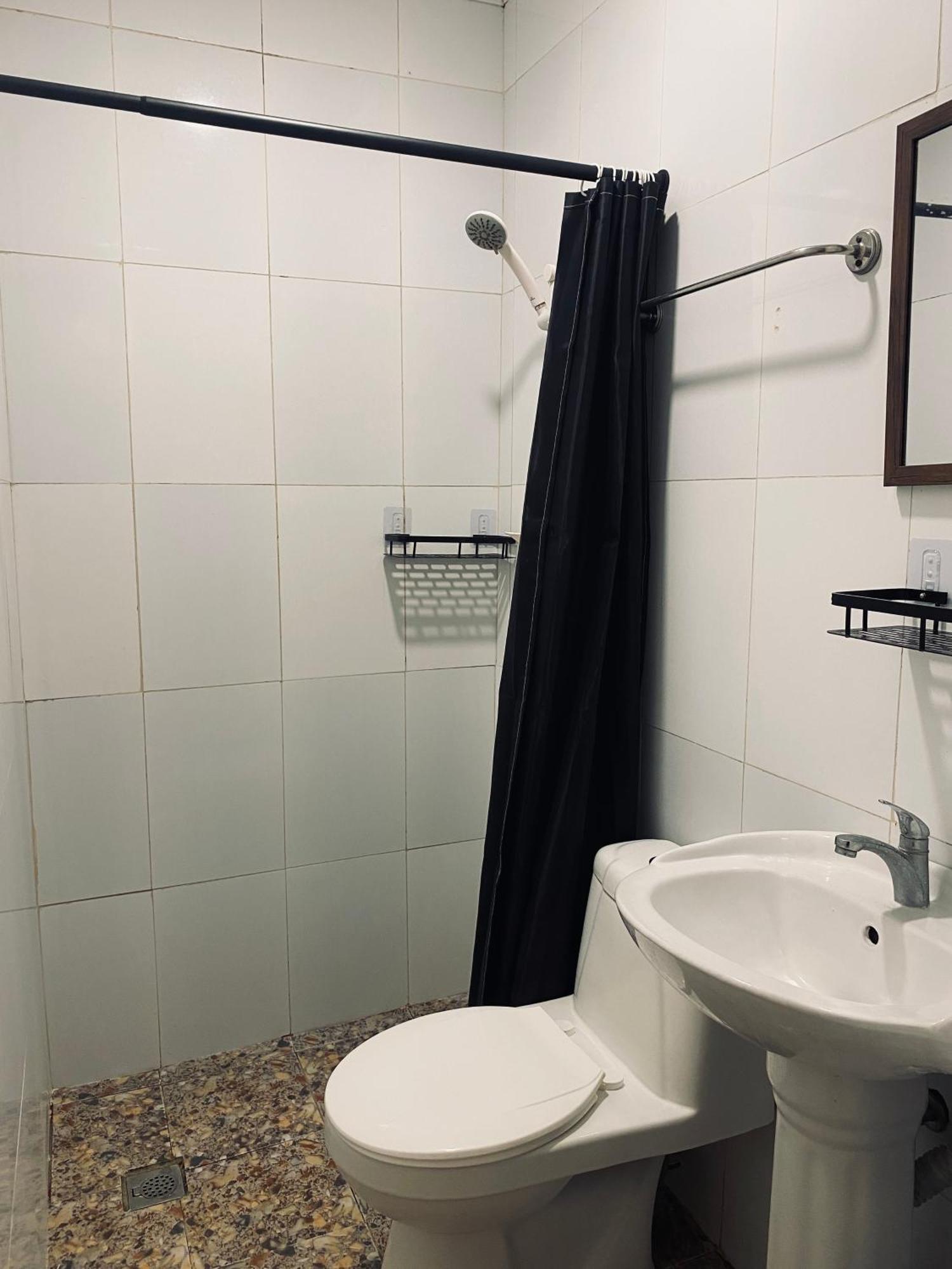 Lakayo Hillside Apartelle San Juan  Luaran gambar
